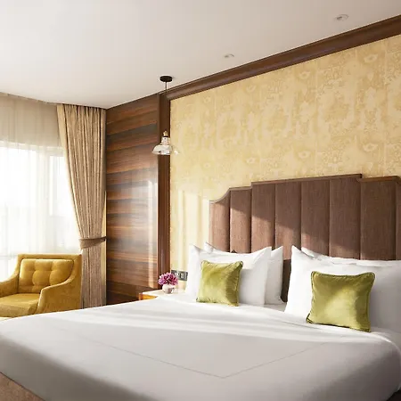 President - Ihcl Seleqtions Hotel Mumbai Exterior photo A bedroom at the Taj Bengal